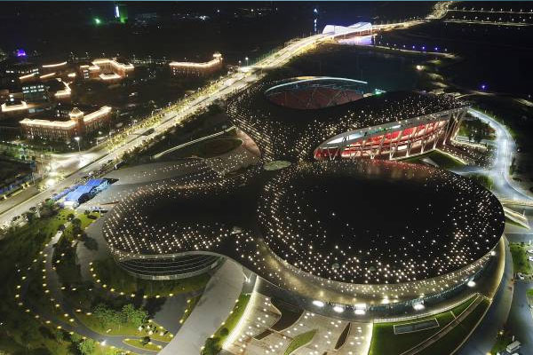 广东肇庆市省运会亮化使用LED线条灯，洗墙灯，投光灯